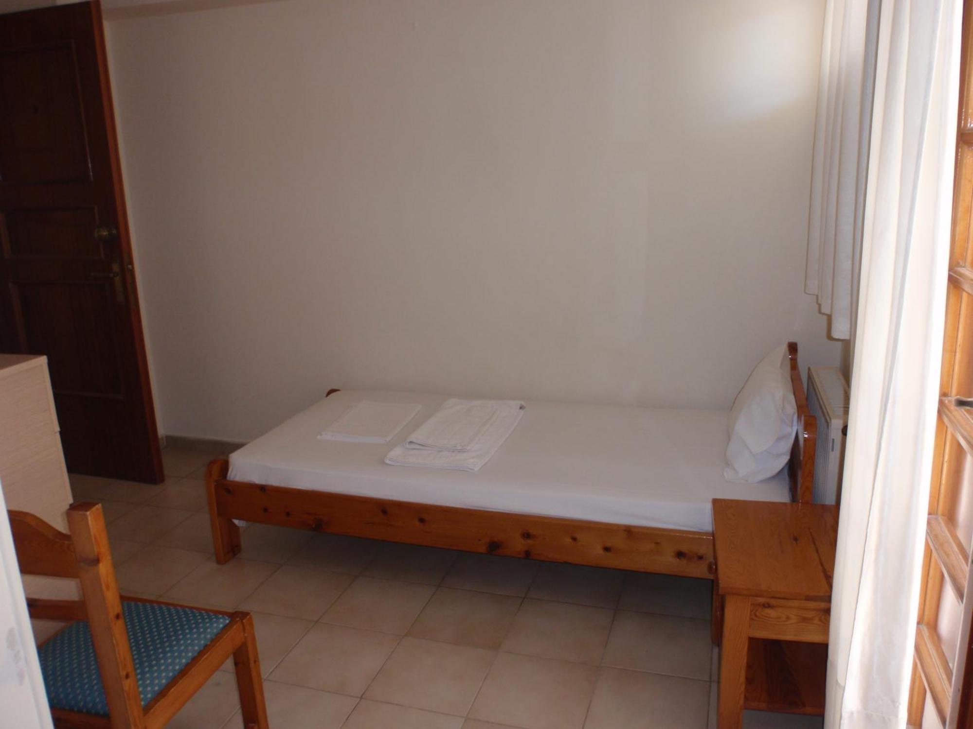 Vazakas Rooms Митилини Экстерьер фото