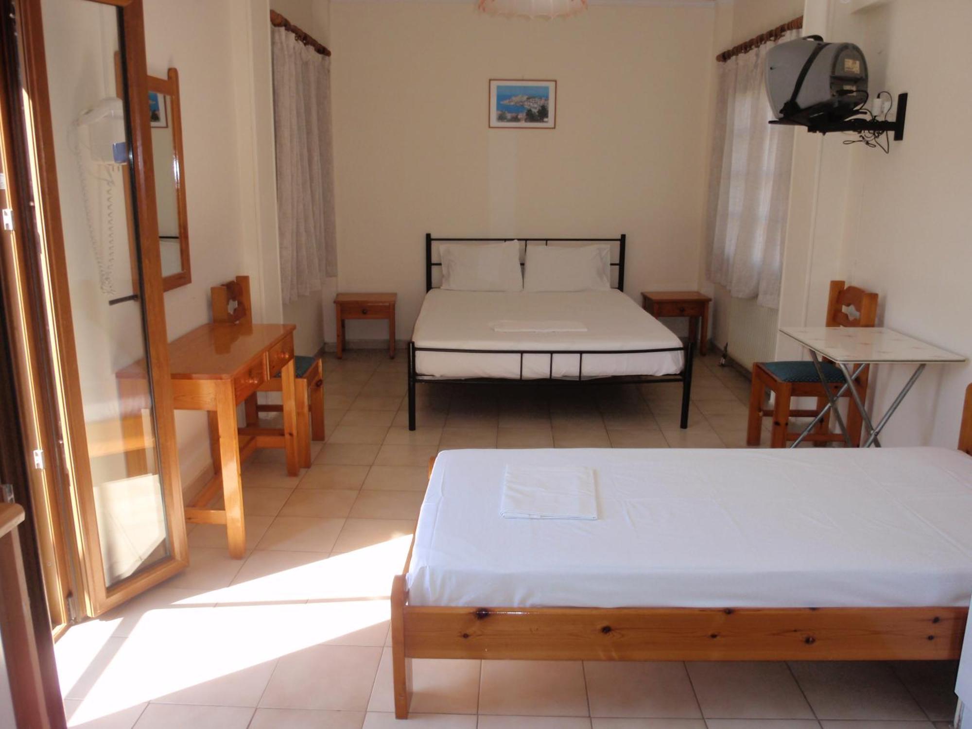 Vazakas Rooms Митилини Экстерьер фото