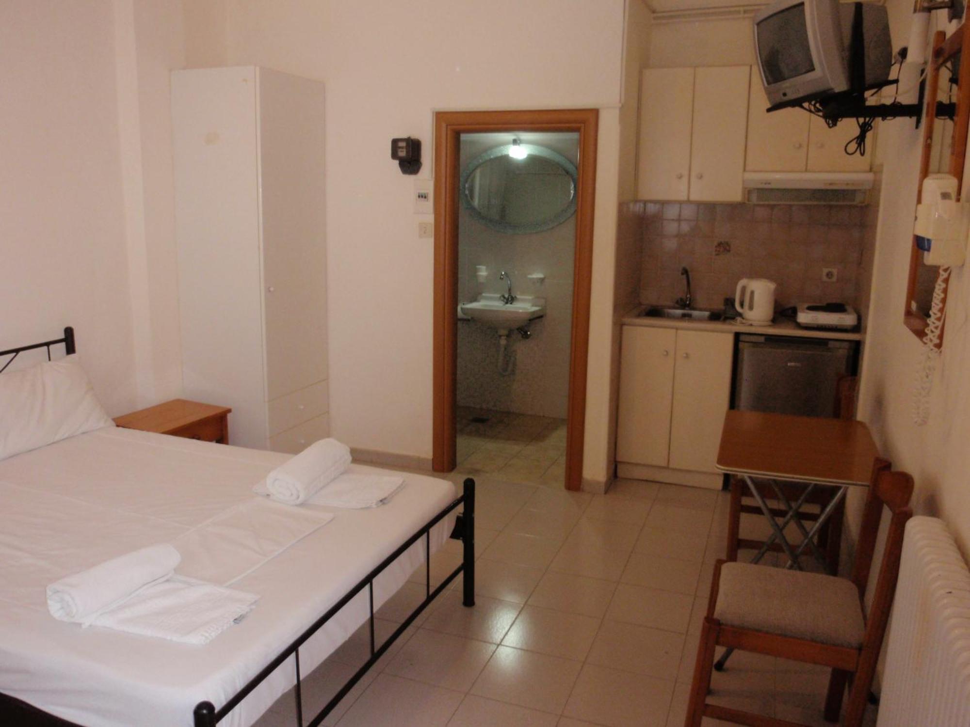 Vazakas Rooms Митилини Экстерьер фото