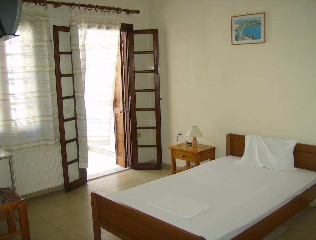 Vazakas Rooms Митилини Экстерьер фото